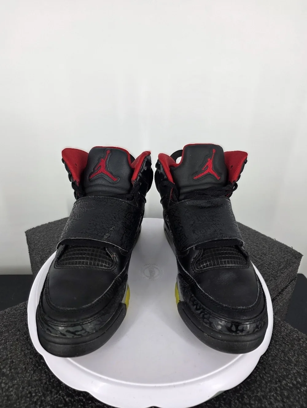 Jordan Son of Mars Bred 2015 GS 5Y 6.5W Black Gym Red 512246-006 Glow Outsole